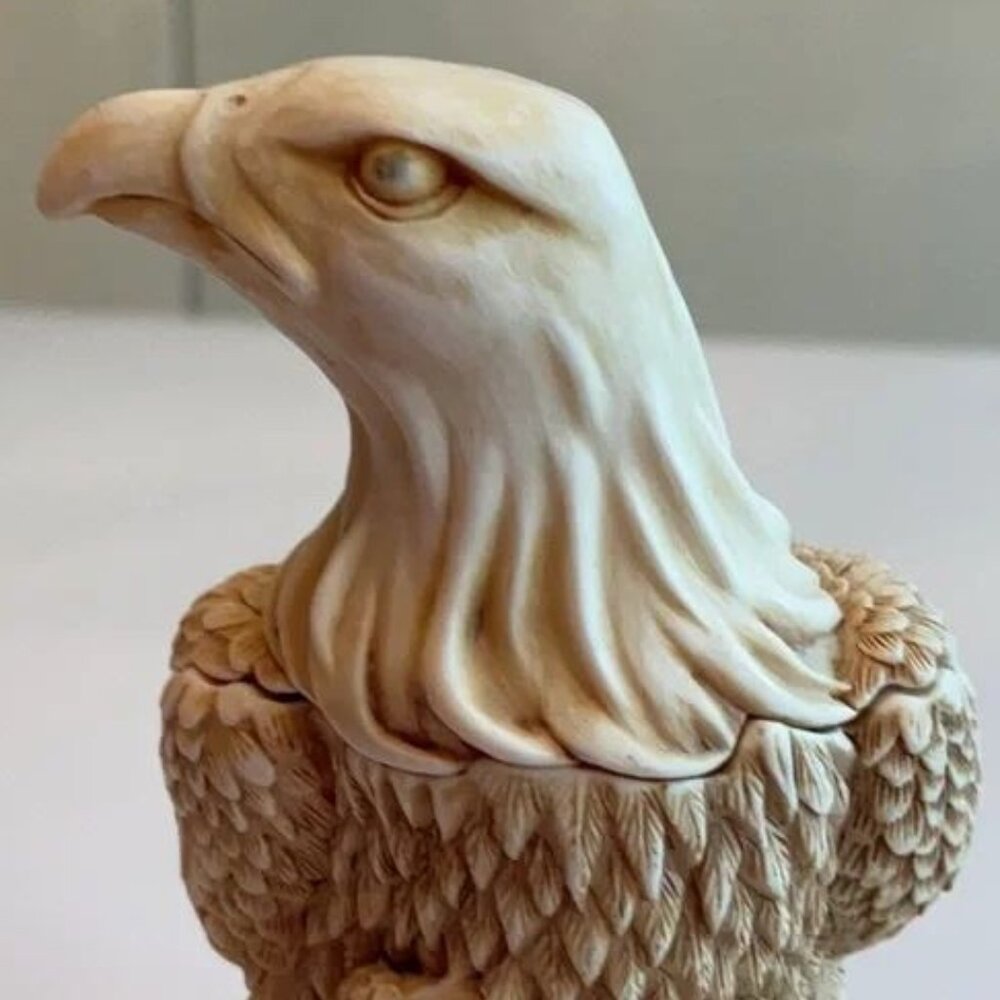 Harmony Kingdom ~ Liberty & Justice Bald Eagle Treasure Jest - Picture 9 of 10
